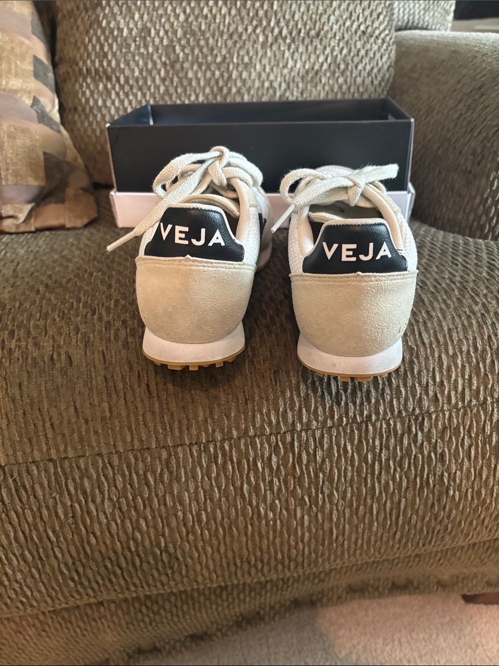Veja Women's Cream and Black Retro Runner Sneakers - Picture 4 of 5